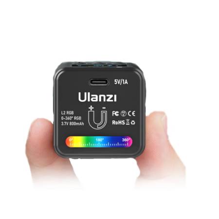 Ulanzi L2 - miniaturowa lamp, porównując z palcami